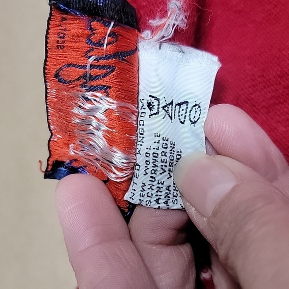 The Gleneagles Range Size Unknown Red Wool V Neck Sweater Blue & White Accents - Picture 10 of 10